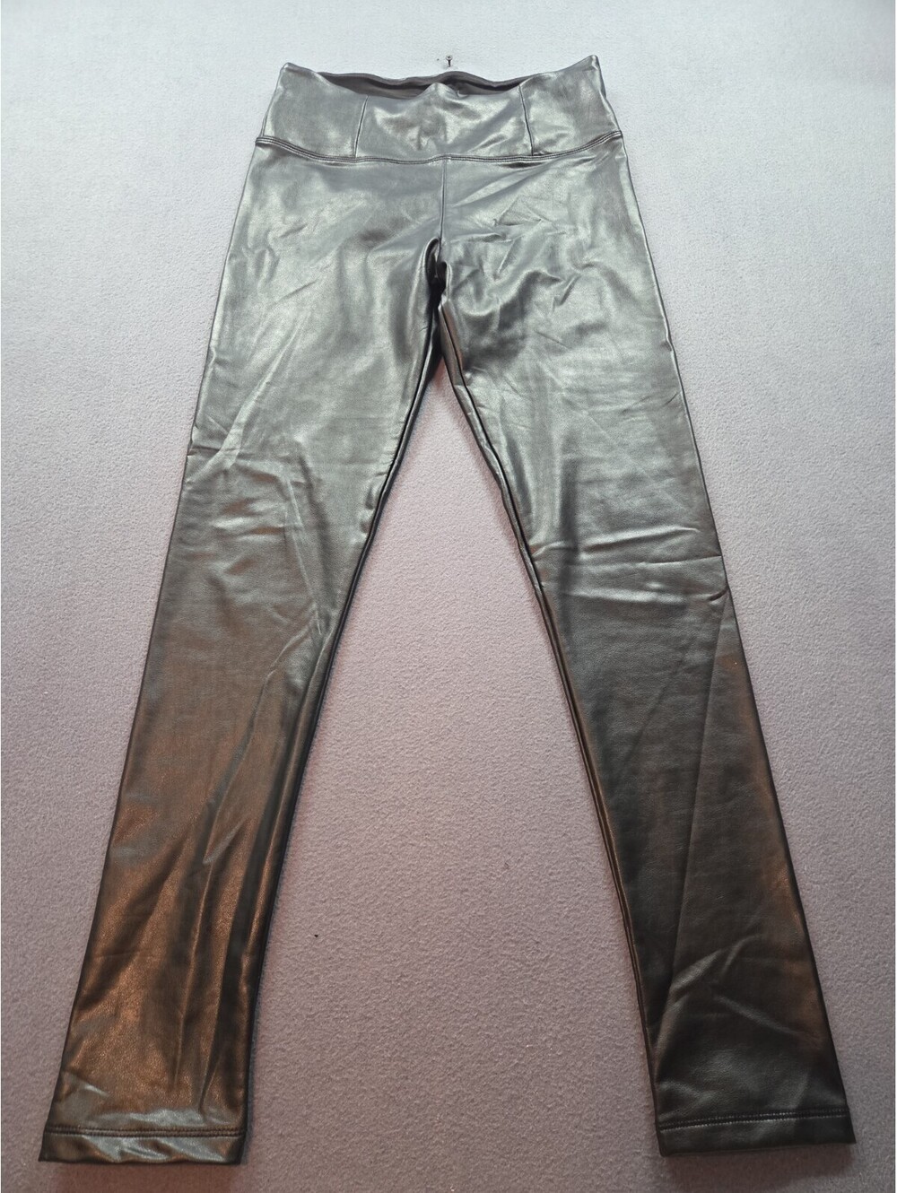 women's blackshiny liquid-finish leggings by Shinestar size 29×30